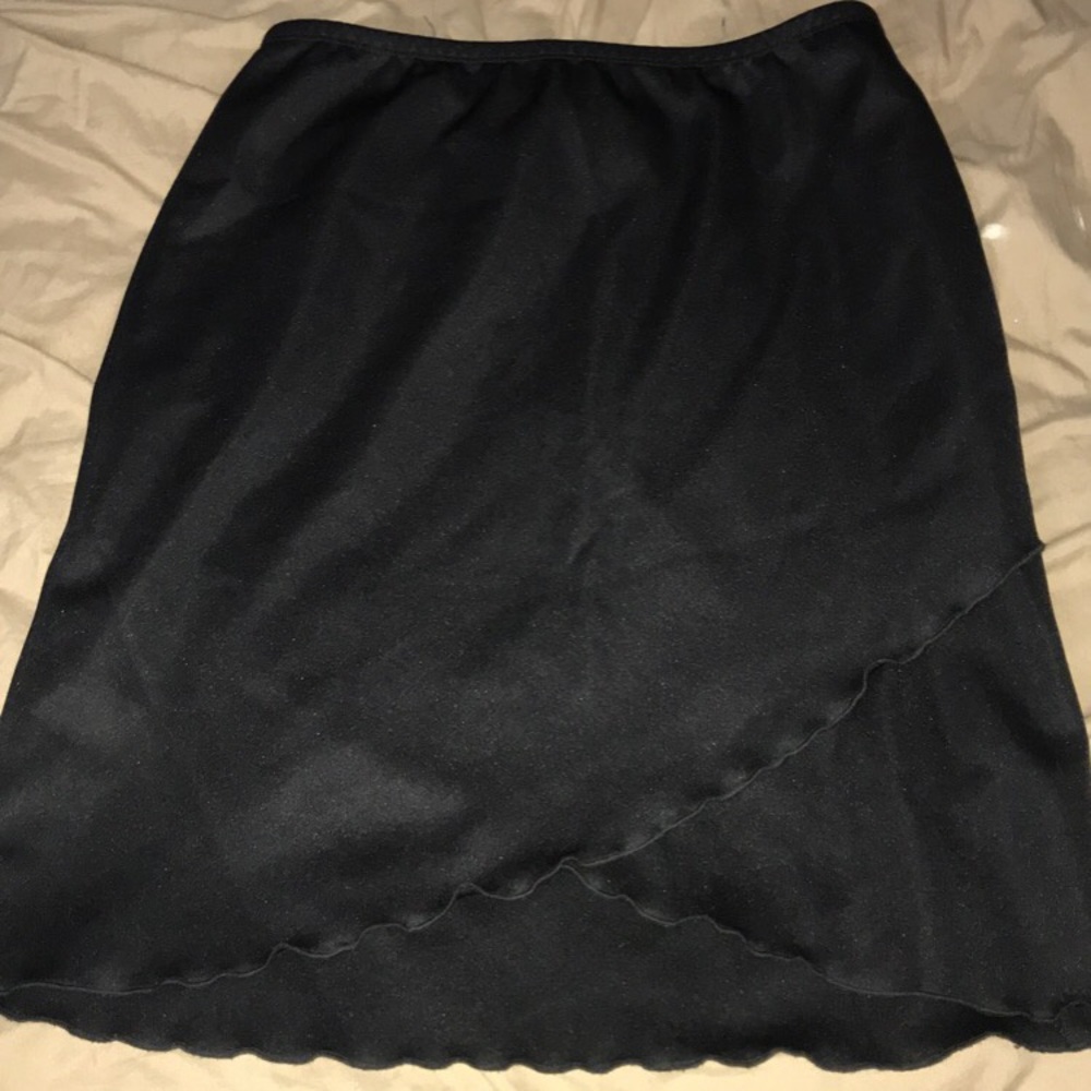 Black lettuce trim midi skirt